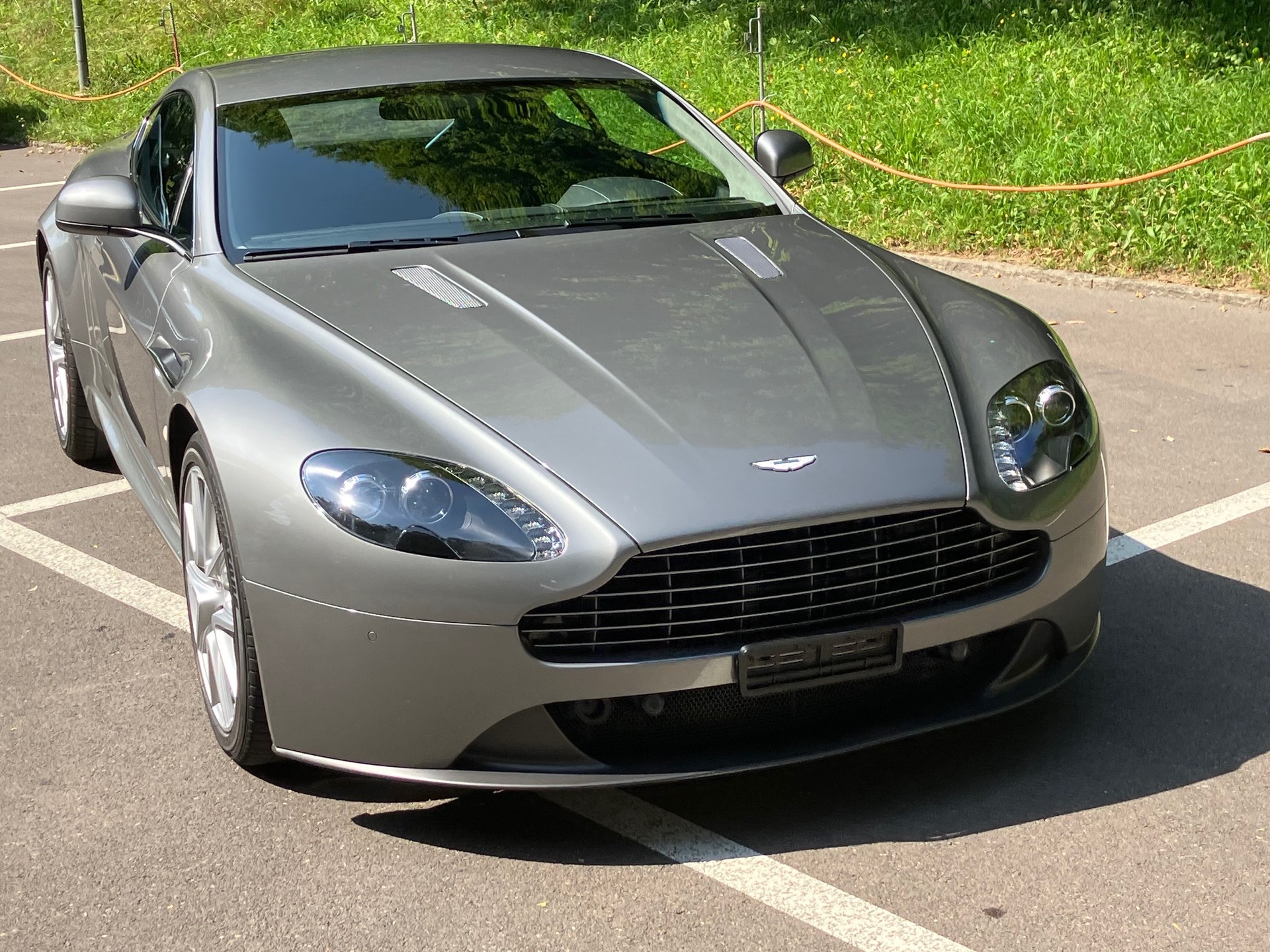 ASTON MARTIN V8 Vantage 4.7 Sportshift-image-0