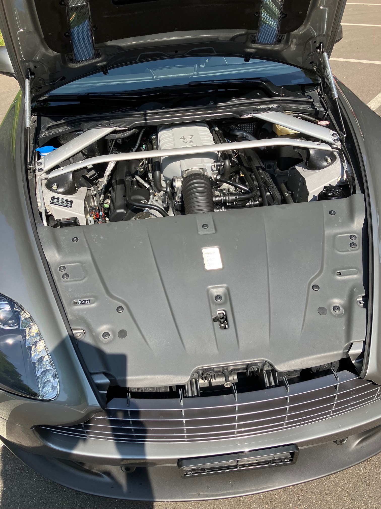 ASTON MARTIN V8 Vantage 4.7 Sportshift-image-5