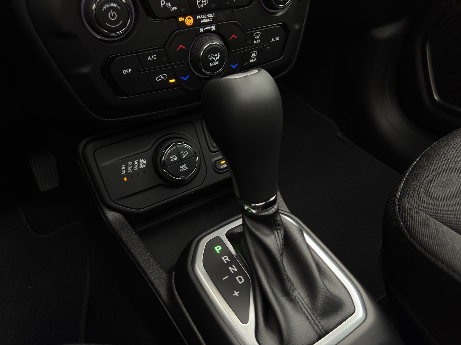 JEEP Renegade 1.3 North Star 4xe-image-9