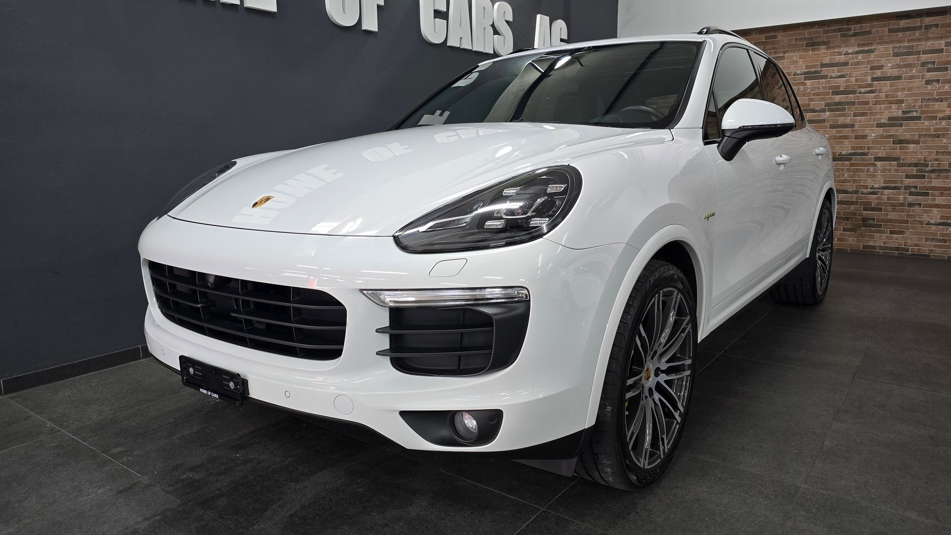 PORSCHE Cayenne S E-Hybrid Platinum Edition-image-0