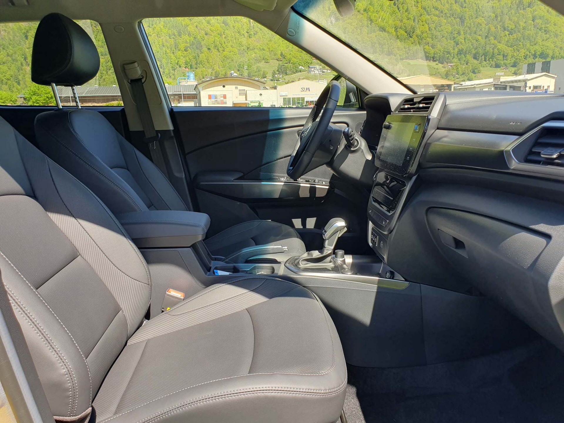 KGM-SsangYong Tivoli 1.5 Turbo 4x4 Mels Edition MJ26-image-9