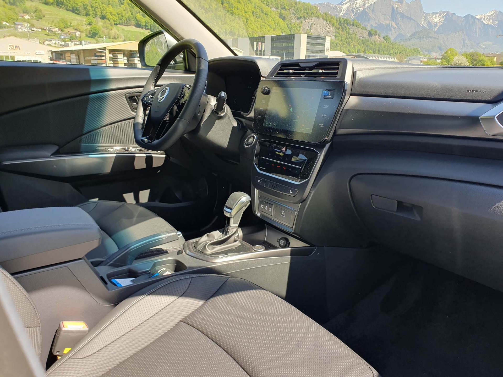 KGM-SsangYong Tivoli 1.5 Turbo 4x4 Mels Edition MJ26-image-10