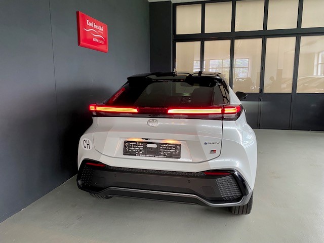 TOYOTA C-HR 2.0 PHEV GR Sport-image-5