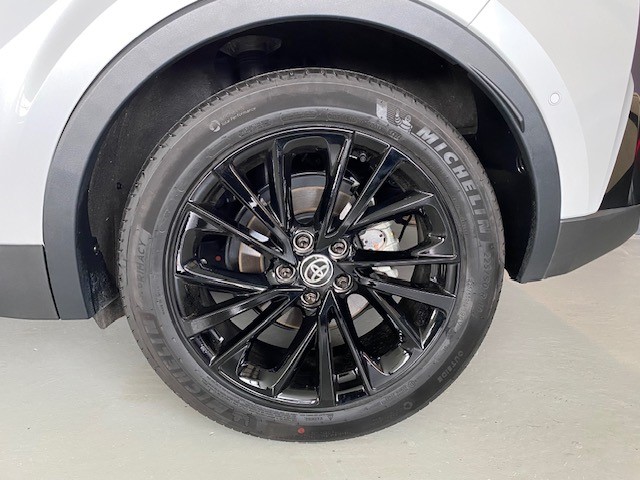 TOYOTA C-HR 2.0 PHEV GR Sport-image-7