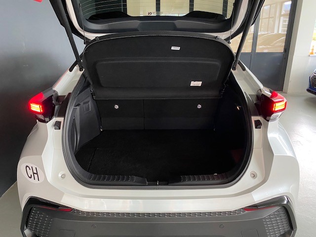 TOYOTA C-HR 2.0 PHEV GR Sport-image-6