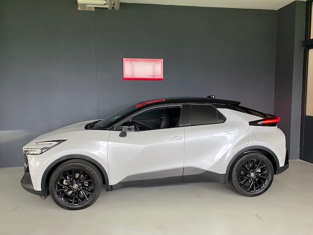 TOYOTA C-HR 2.0 PHEV GR Sport-image-2