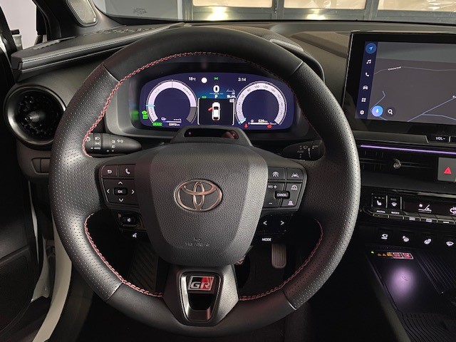 TOYOTA C-HR 2.0 PHEV GR Sport-image-10