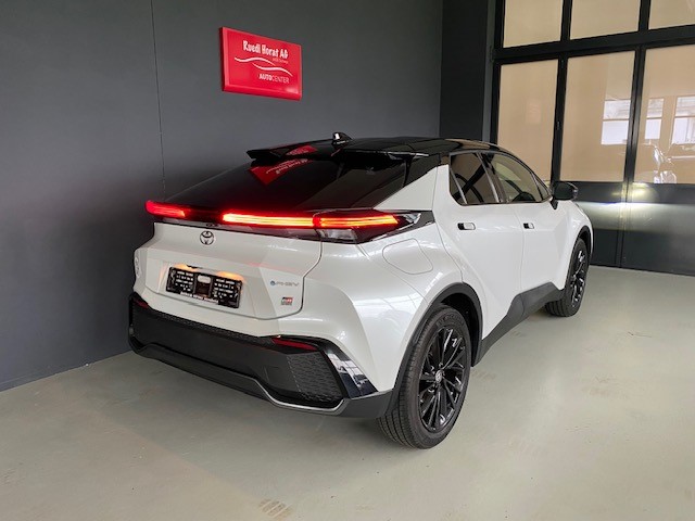 TOYOTA C-HR 2.0 PHEV GR Sport-image-4