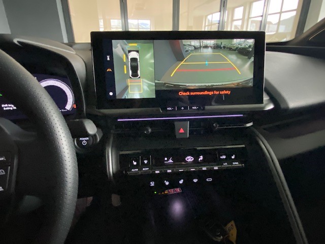 TOYOTA C-HR 2.0 PHEV GR Sport-image-12