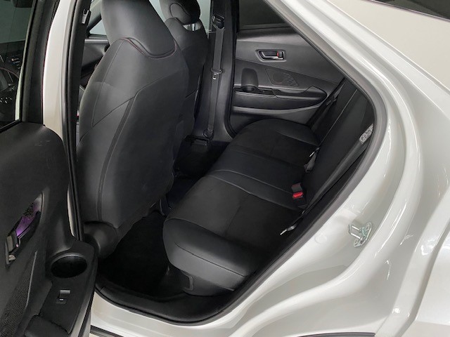 TOYOTA C-HR 2.0 PHEV GR Sport-image-9