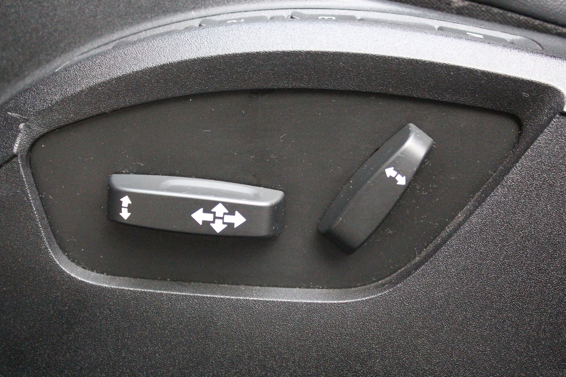 VOLVO V40 Sport200 - "Edition 1/200 exemplaires * Kit complet Maxton * Echappement Heico * Entretien suivi"-image-20