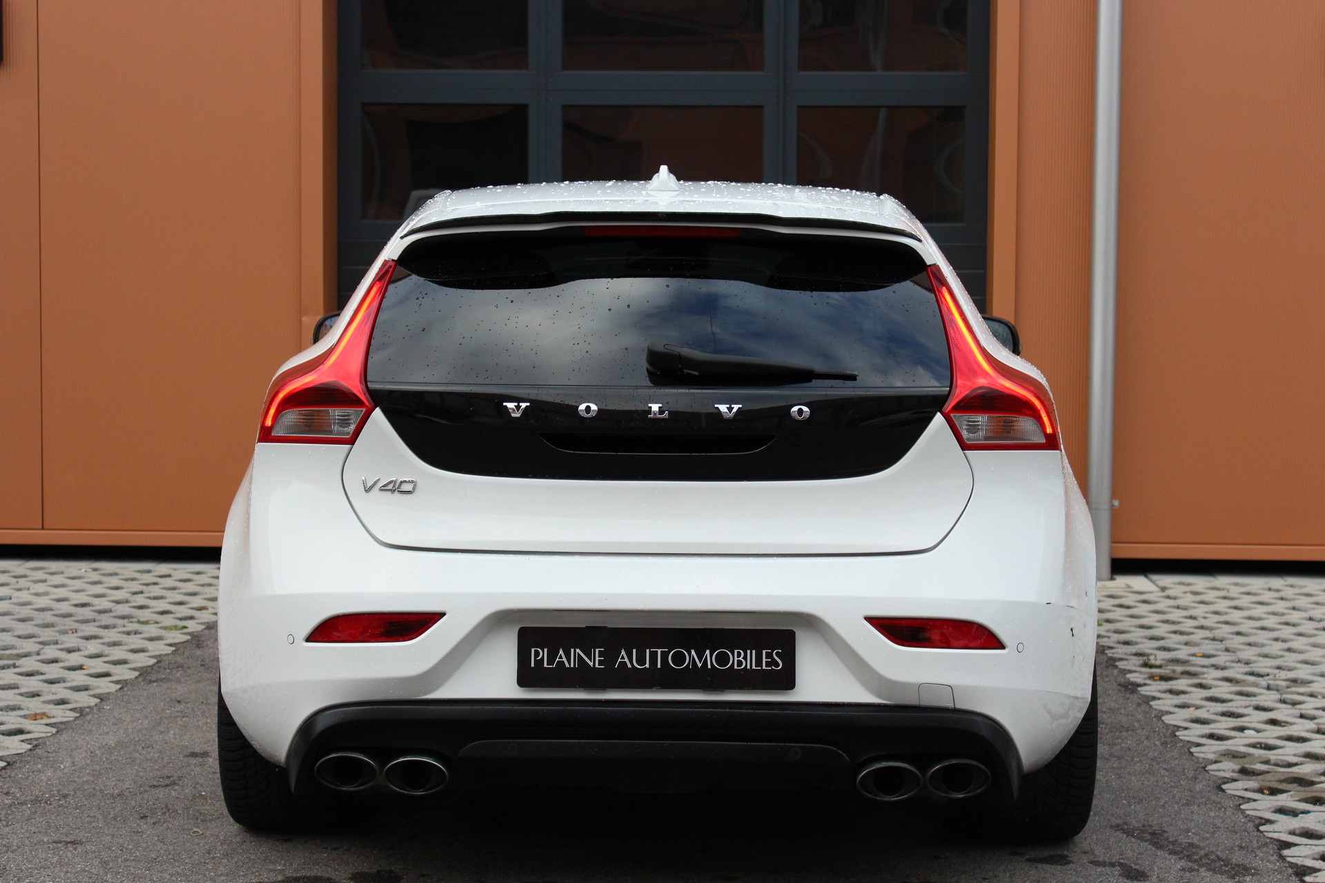 VOLVO V40 Sport200 - "Edition 1/200 exemplaires * Kit complet Maxton * Echappement Heico * Entretien suivi"-image-6