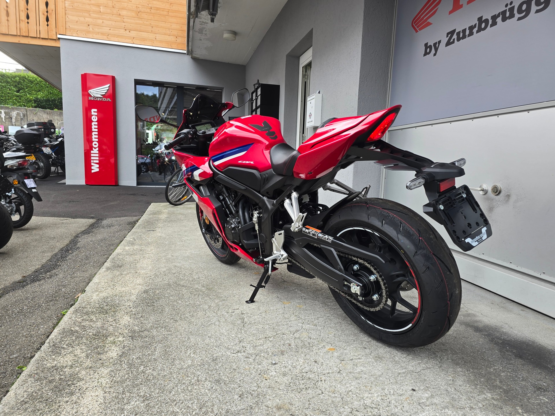 HONDA CBR 650 R E-Clutch-showroom-element-2