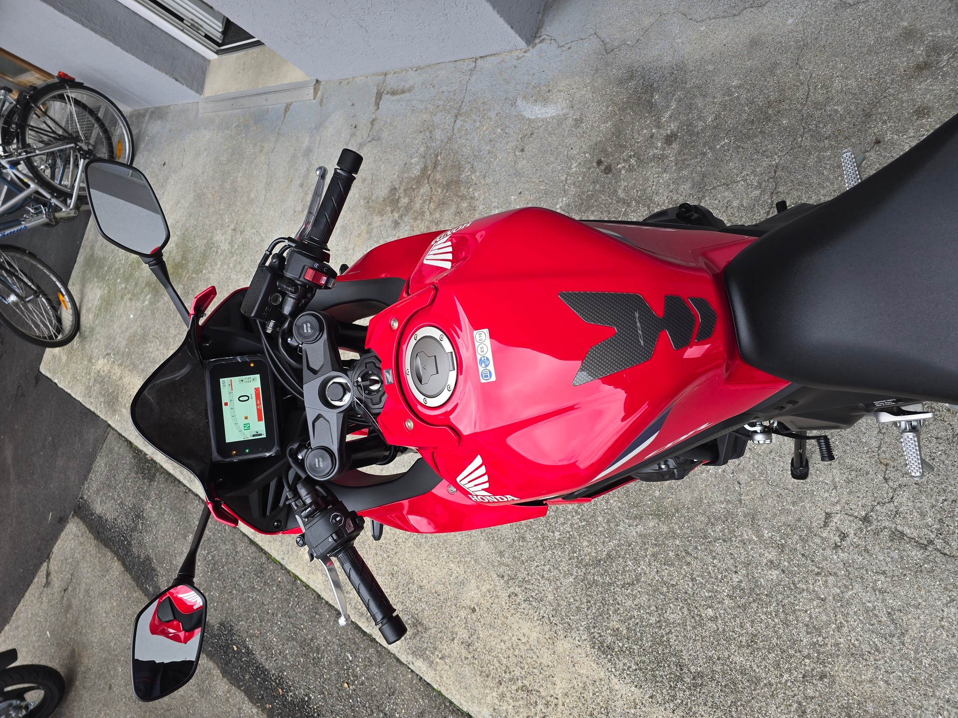 HONDA CBR 650 R E-Clutch-showroom-element-3