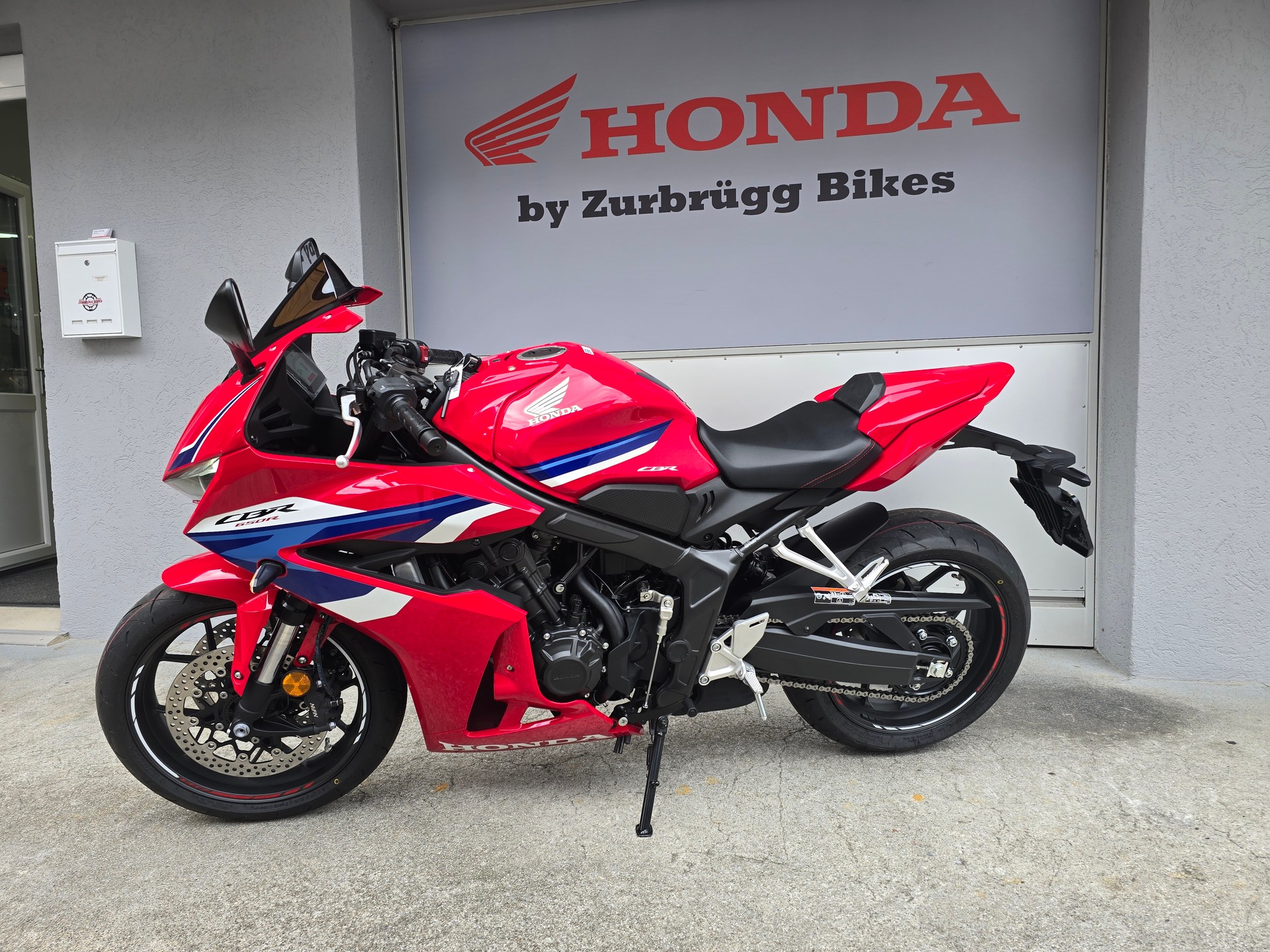 HONDA CBR 650 R E-Clutch-showroom-element-1