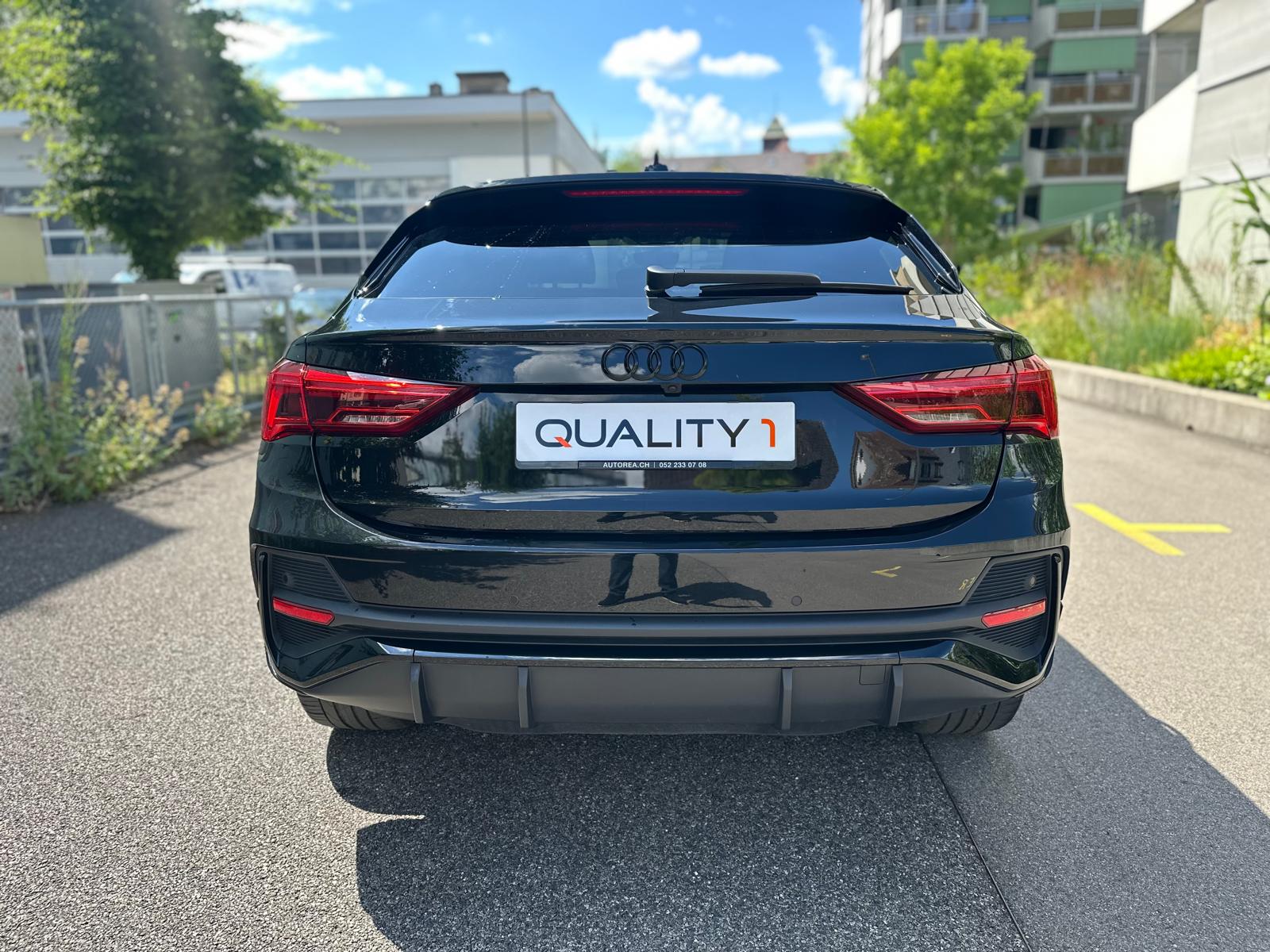 AUDI Q3 Sportback 45 TFSI e S line S-tronic-showroom-element-3