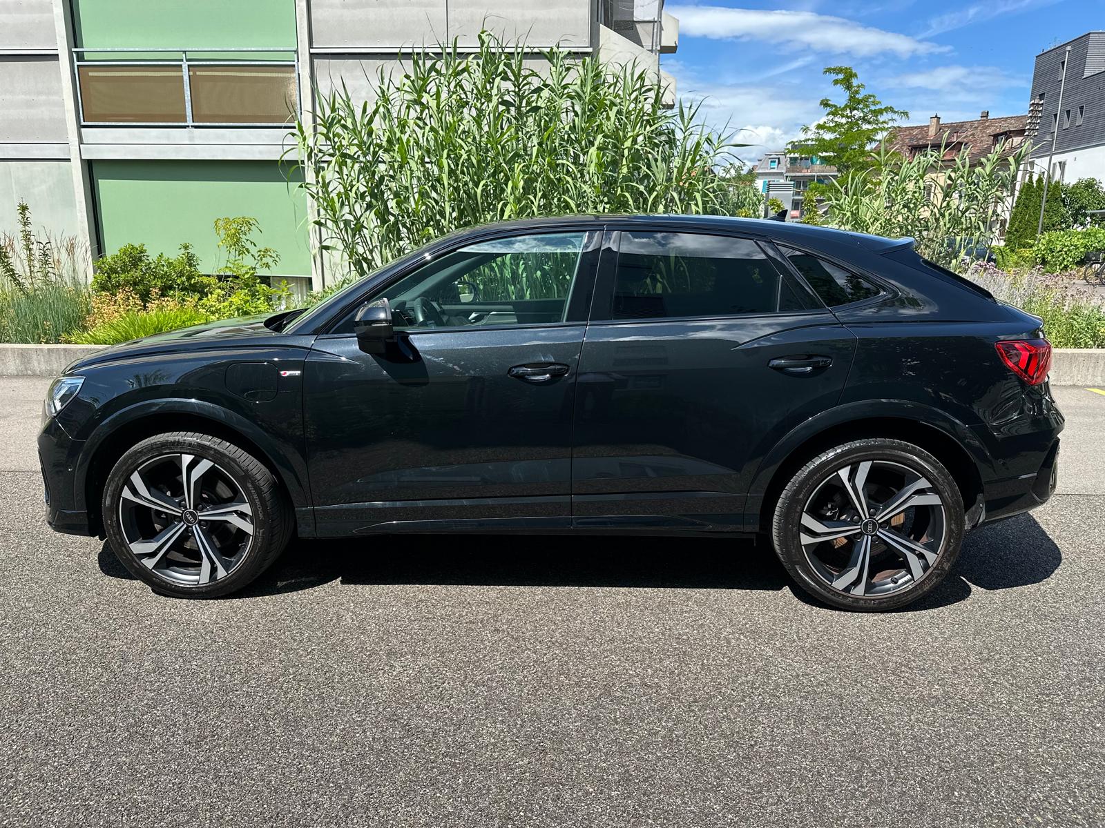 AUDI Q3 Sportback 45 TFSI e S line S-tronic-image-5