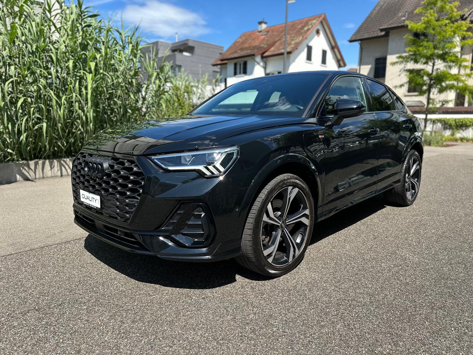 AUDI Q3 Sportback 45 TFSI e S line S-tronic-image-6