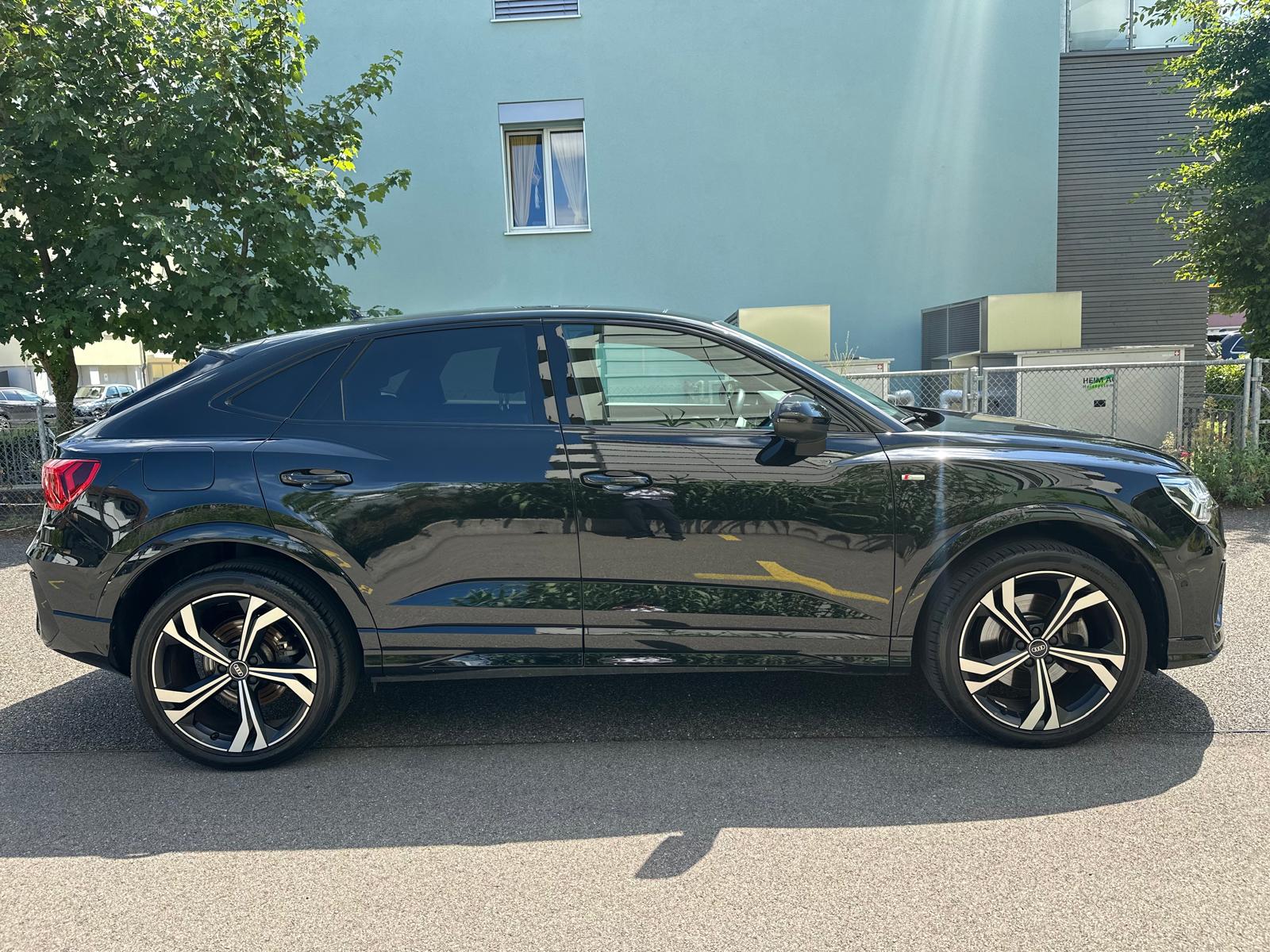 AUDI Q3 Sportback 45 TFSI e S line S-tronic-showroom-element-1