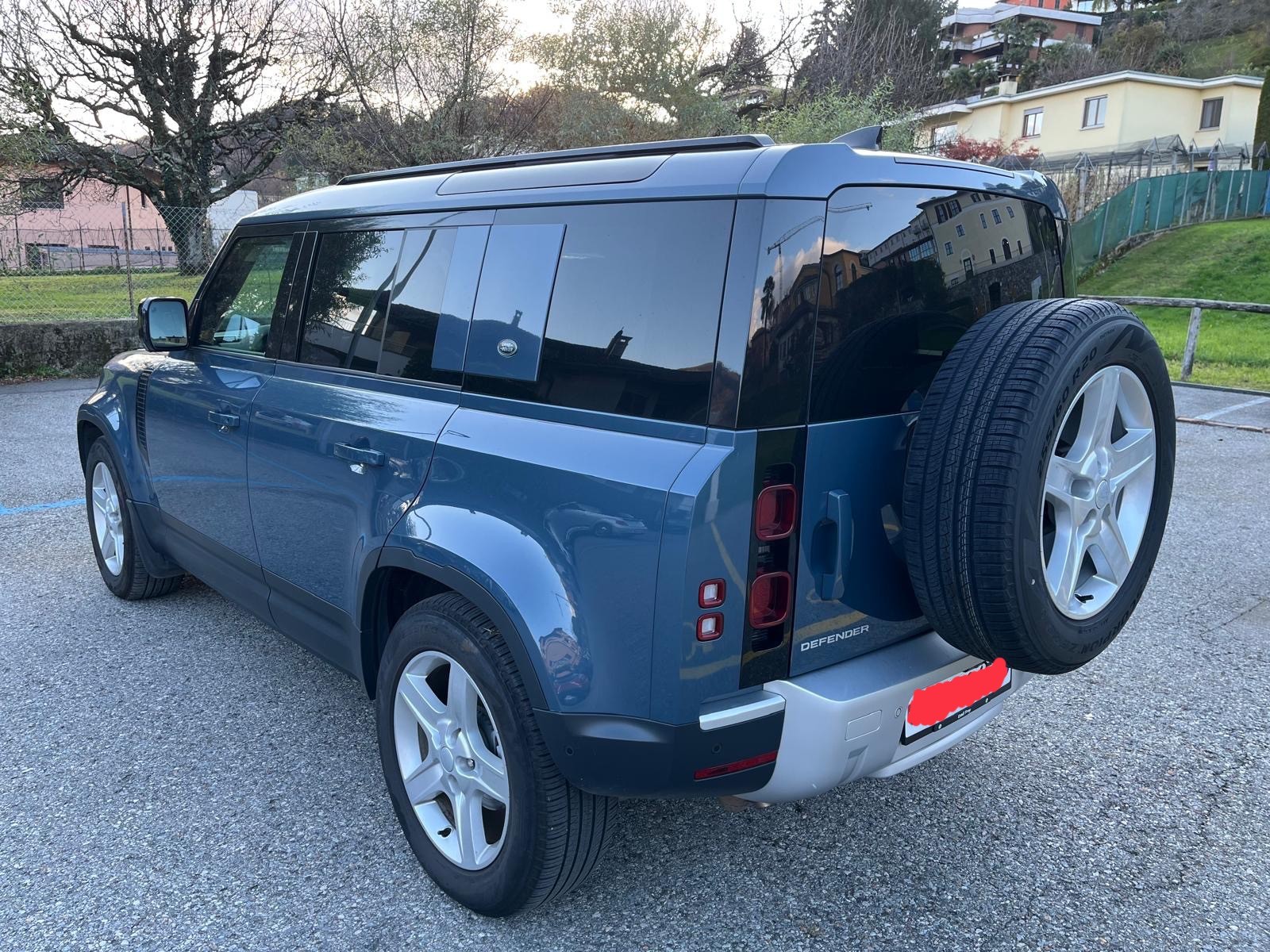 LAND ROVER Defender 110 3.0 D I6 250 SE AWD AT8-image-1