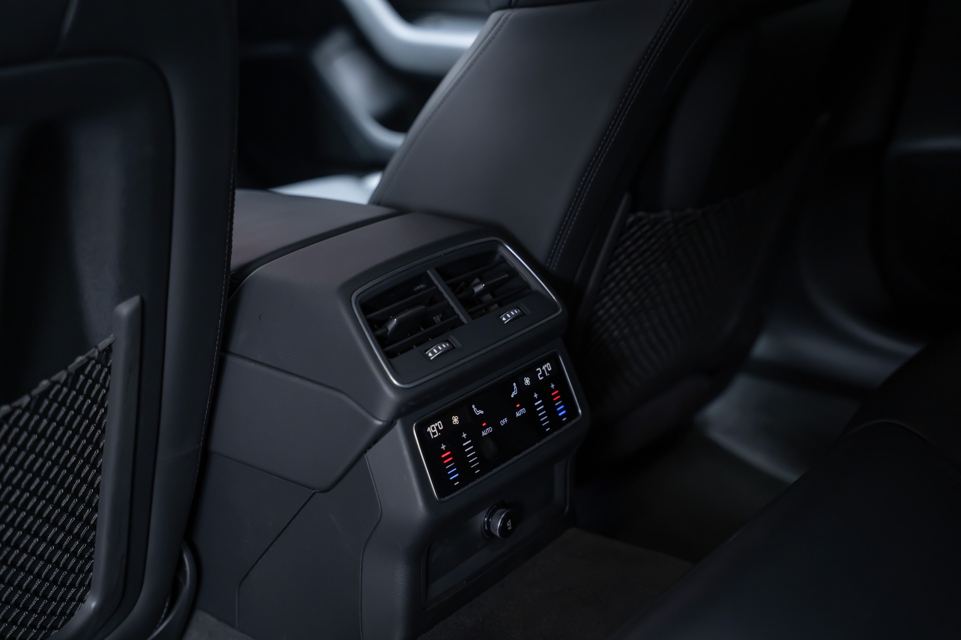 AUDI A7 Sportback 3.0 55 TFSI quattro S-Tronic / Rückfahrkamera / el.Sitze / Ambientebeleuchtung-image-20