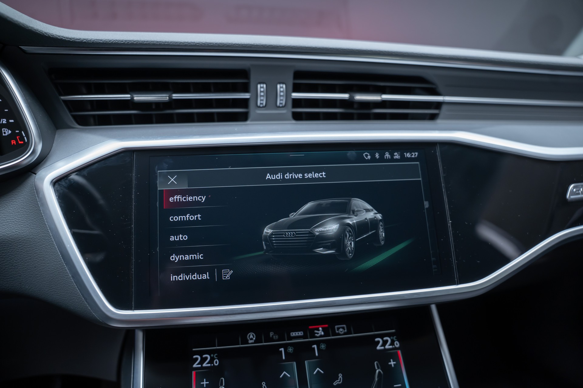 AUDI A7 Sportback 3.0 55 TFSI quattro S-Tronic / Rückfahrkamera / el.Sitze / Ambientebeleuchtung-image-31