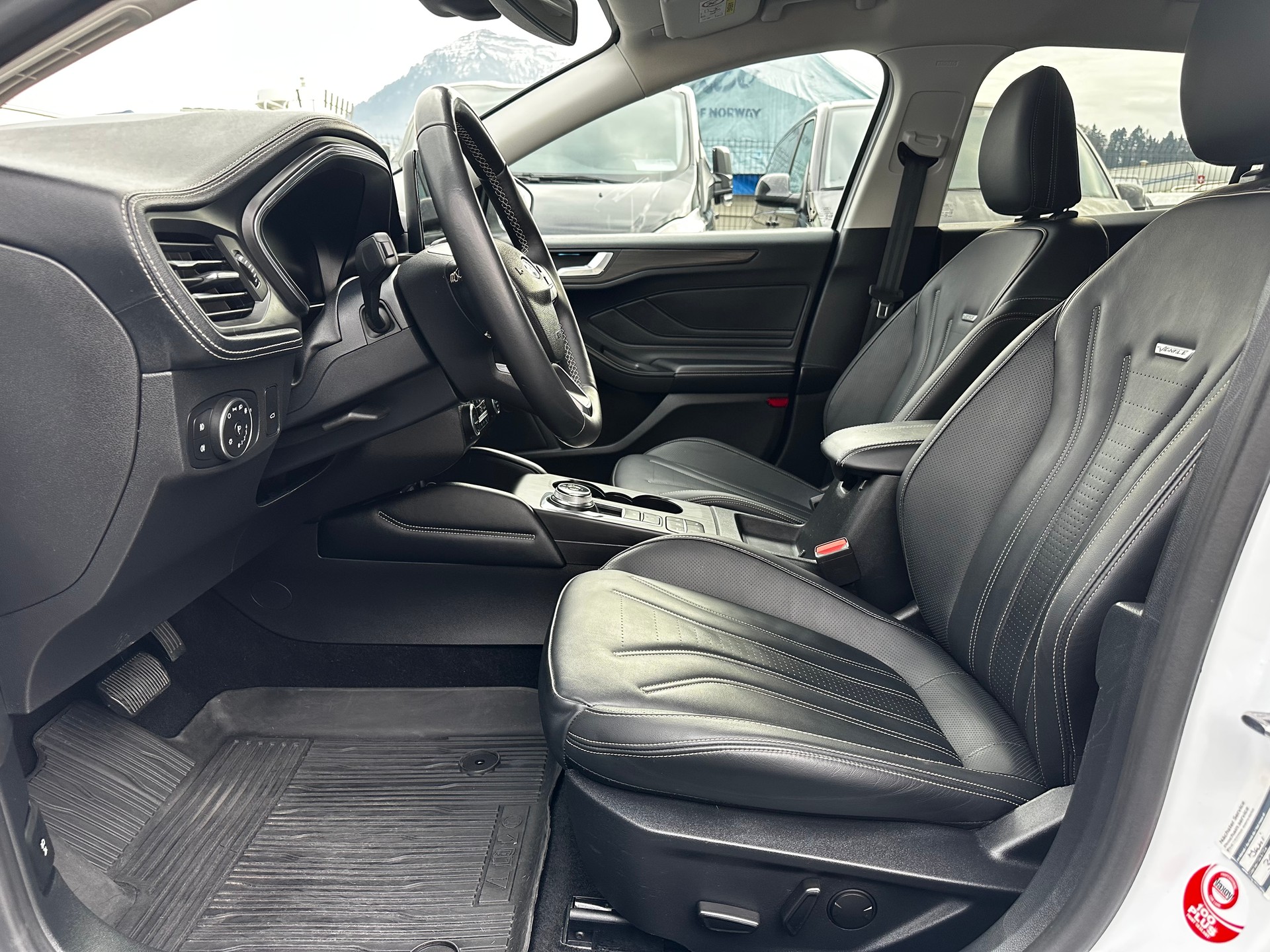 FORD Focus 1.0 SCTi Vignale Automatic-image-8