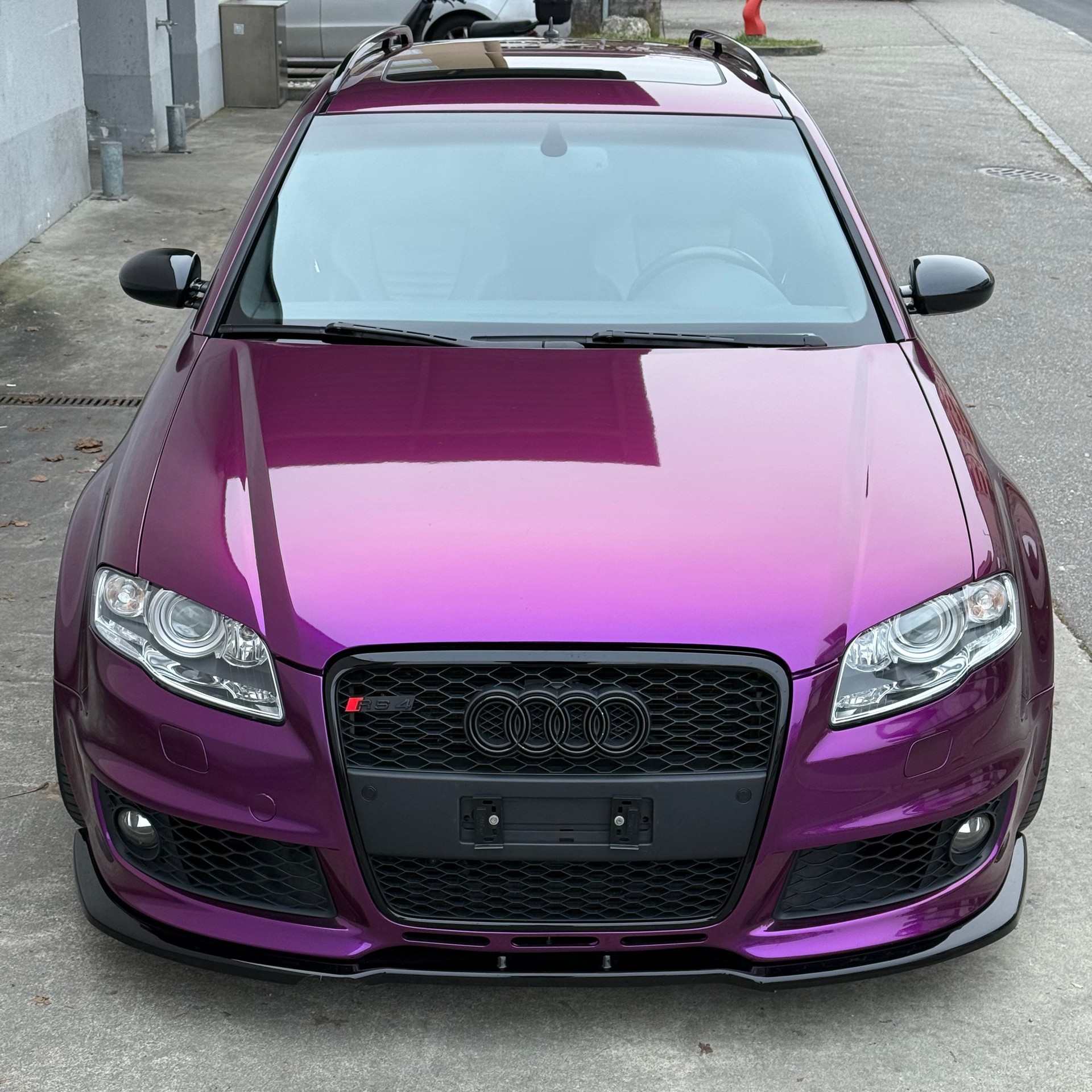 AUDI RS4 Avant 4.2 V8 quattro-showroom-element-2