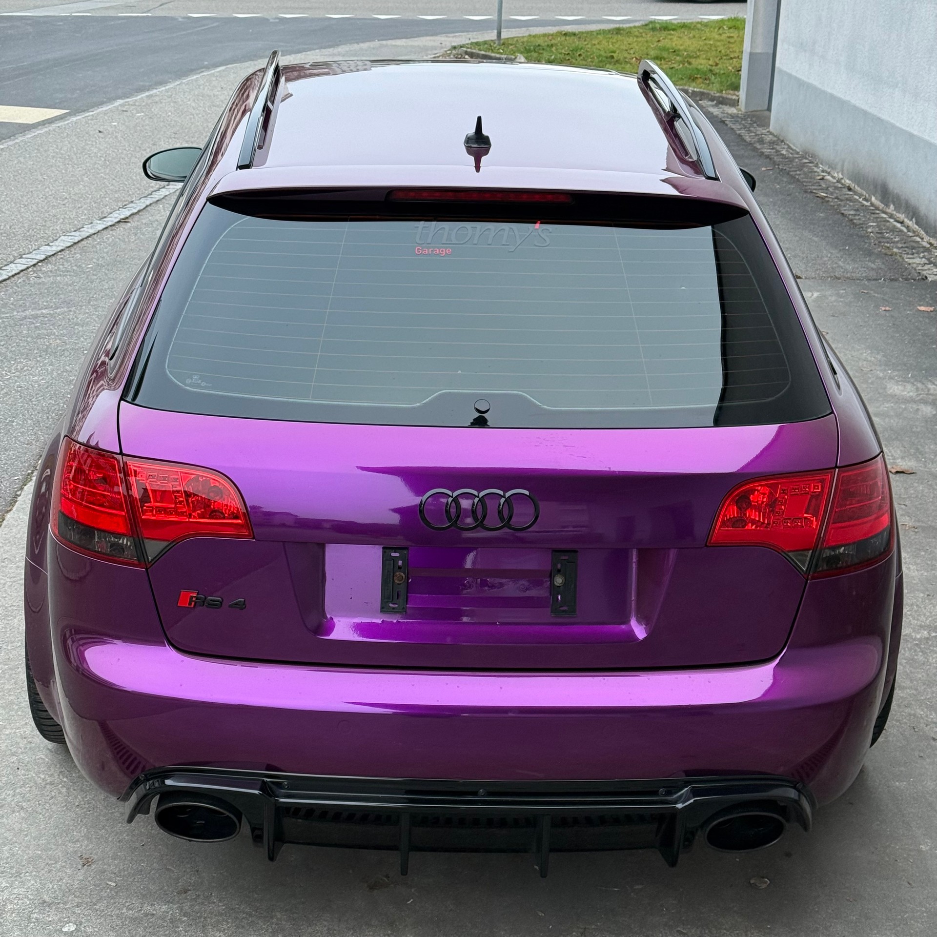 AUDI RS4 Avant 4.2 V8 quattro-image-7