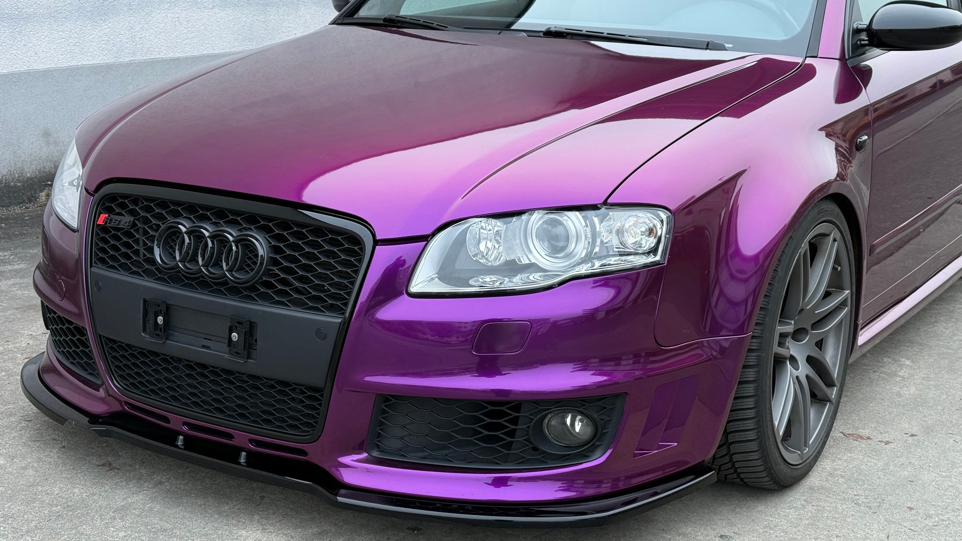 AUDI RS4 Avant 4.2 V8 quattro-showroom-element-3