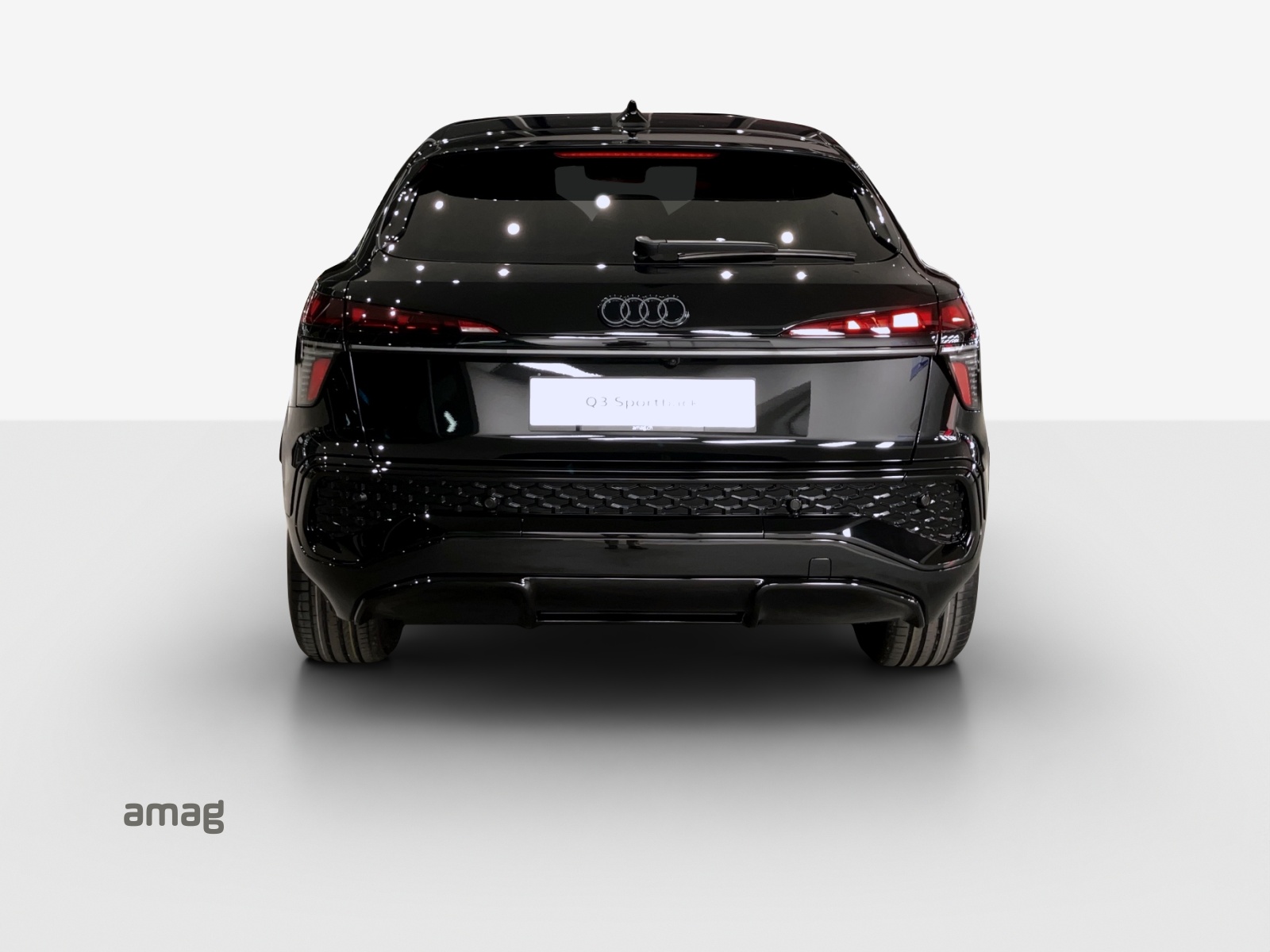 AUDI Q3 Sportback 110 kW TFSI S tronic-image-3
