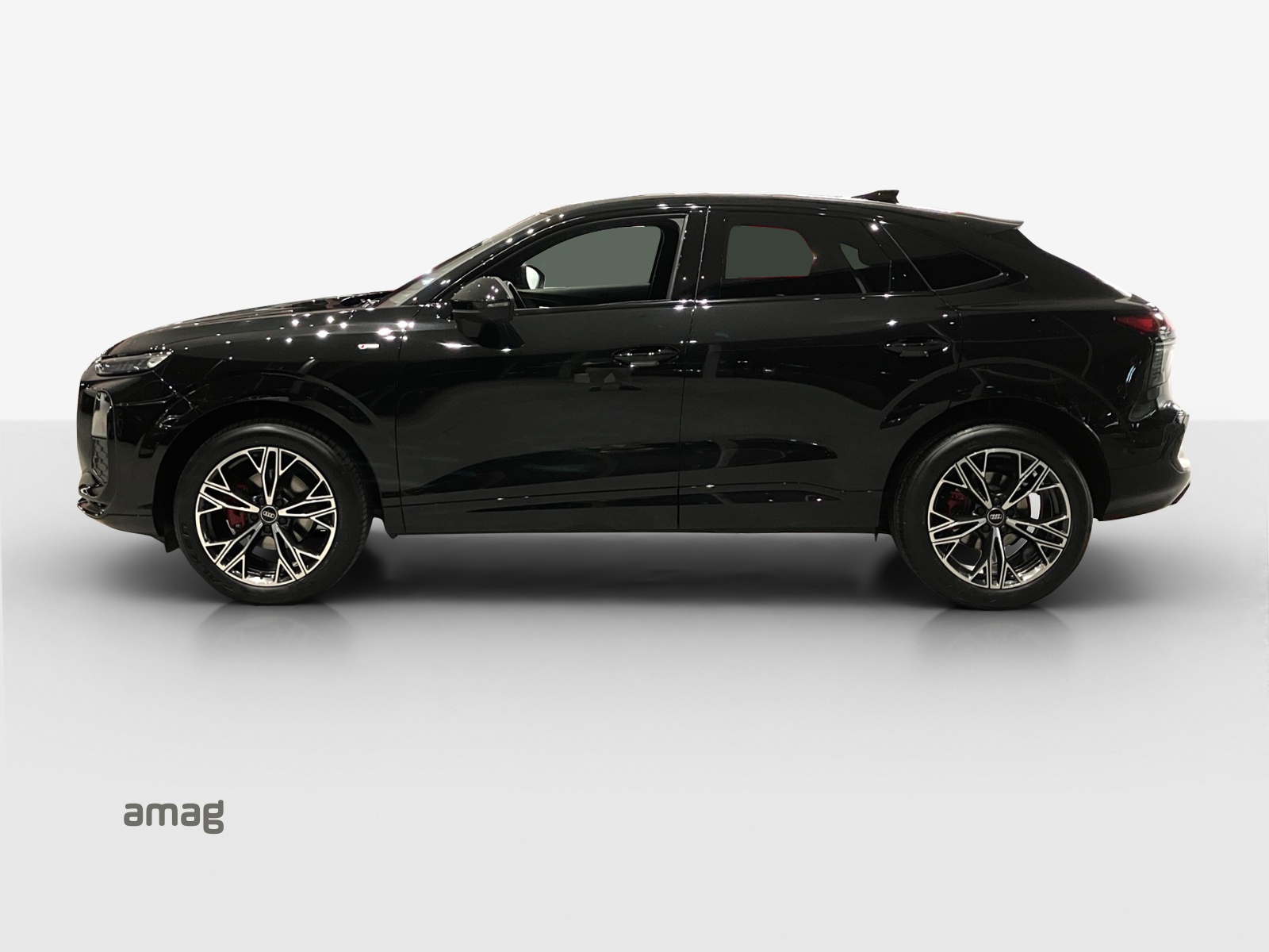 AUDI Q3 Sportback 110 kW TFSI S tronic-image-1