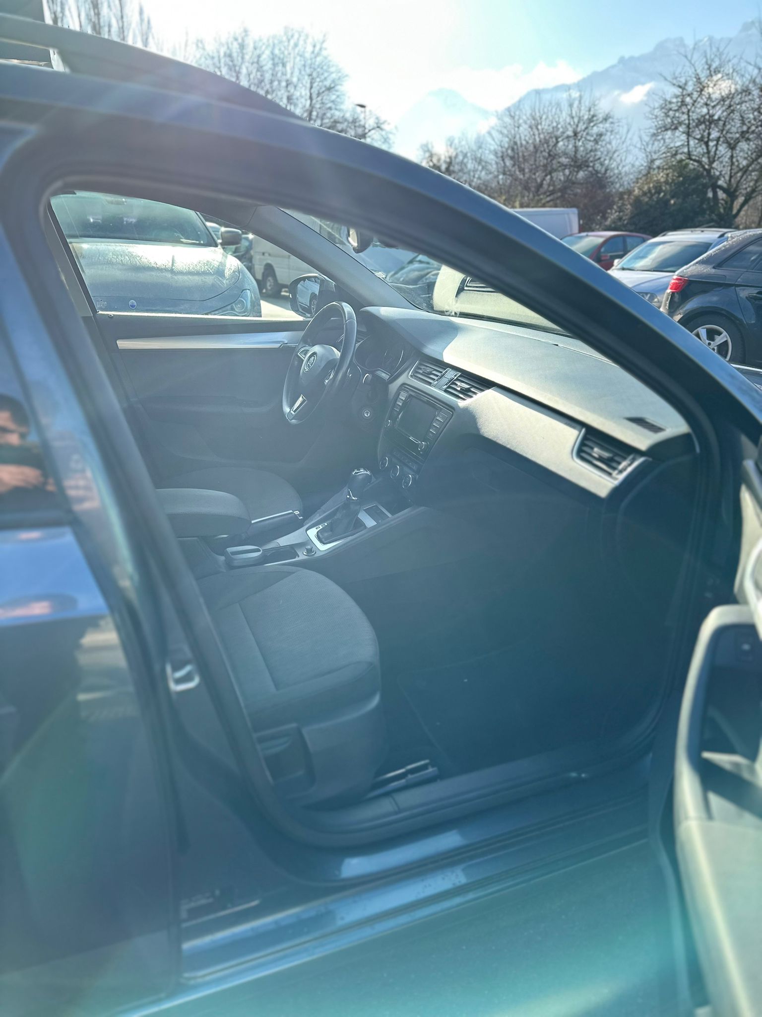 SKODA Octavia Combi 2.0 TDI Ambition 4x4 DSG-image-10