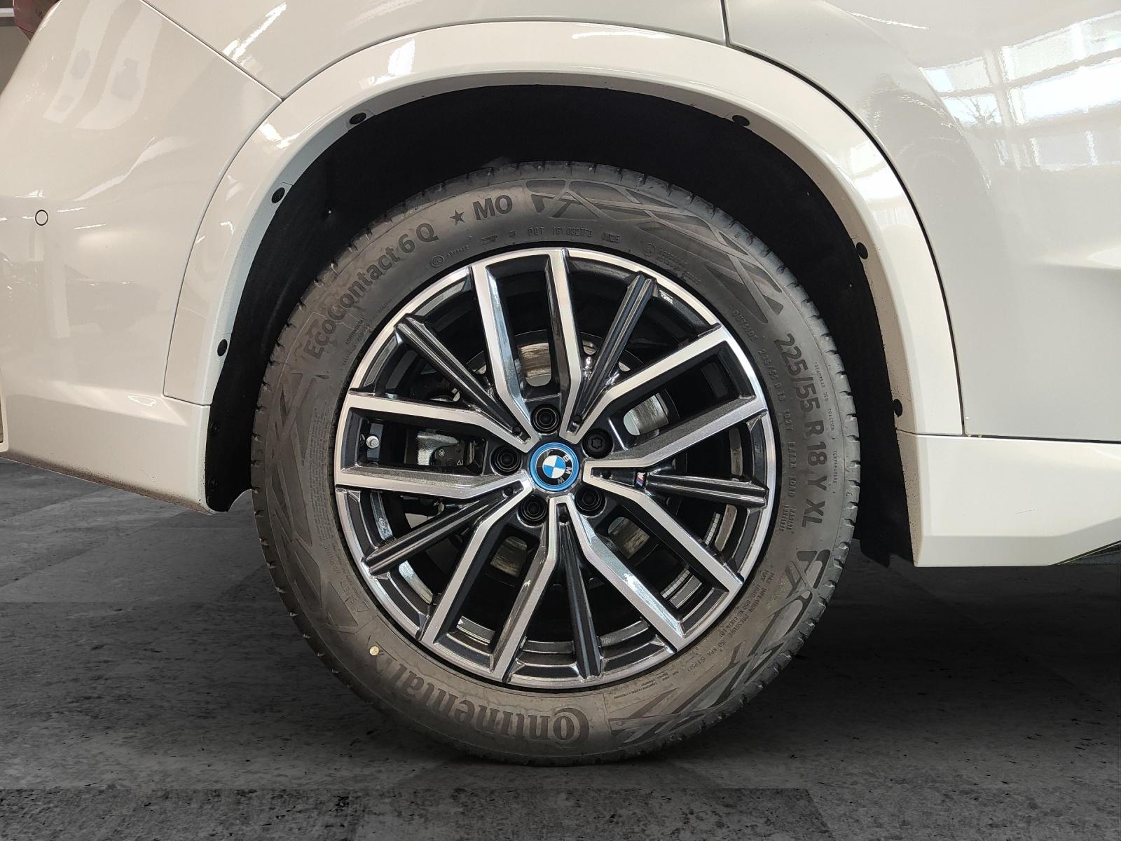 BMW X1 25e xDrive paddles-image-6