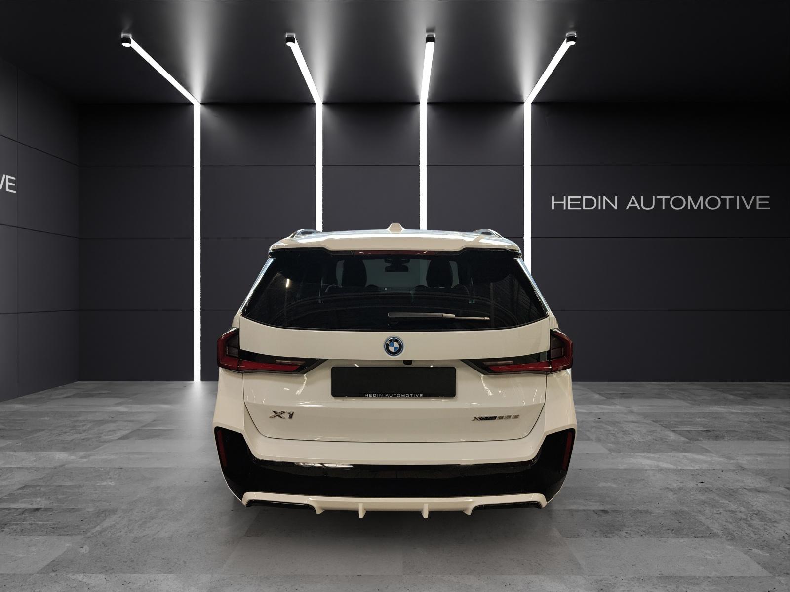 BMW X1 25e xDrive paddles-image-11