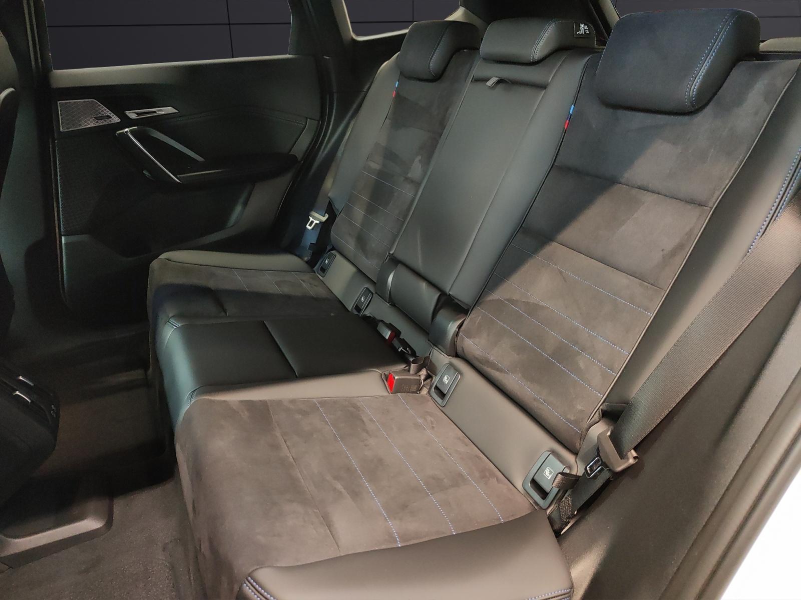 BMW X1 25e xDrive paddles-image-19