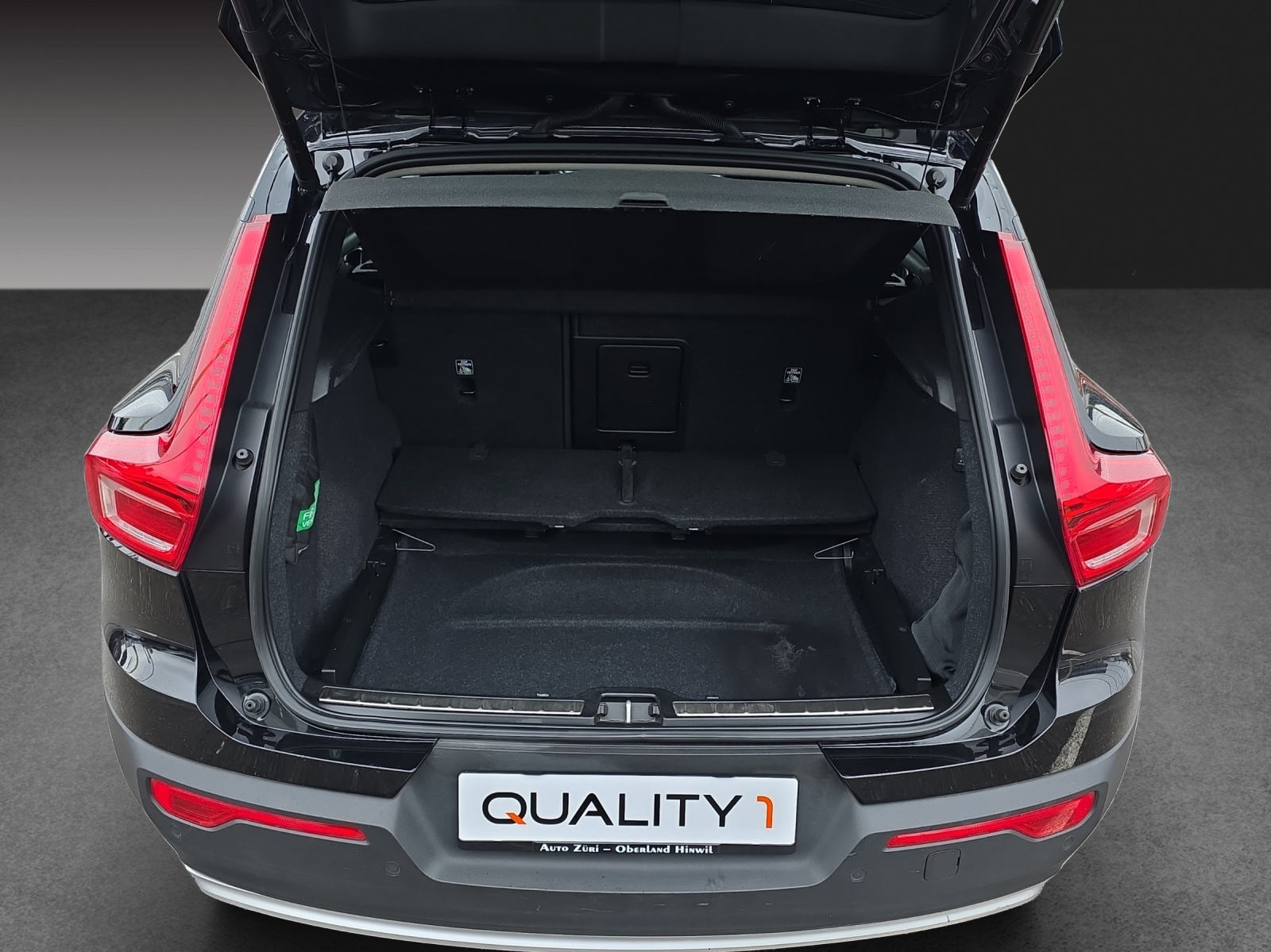 VOLVO XC40 B4 Benzin Mild Hybrid AWD Ultim. Bright DCT-image-6