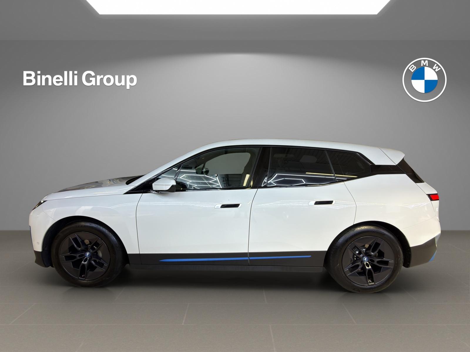 BMW iX xDrive50-image-1