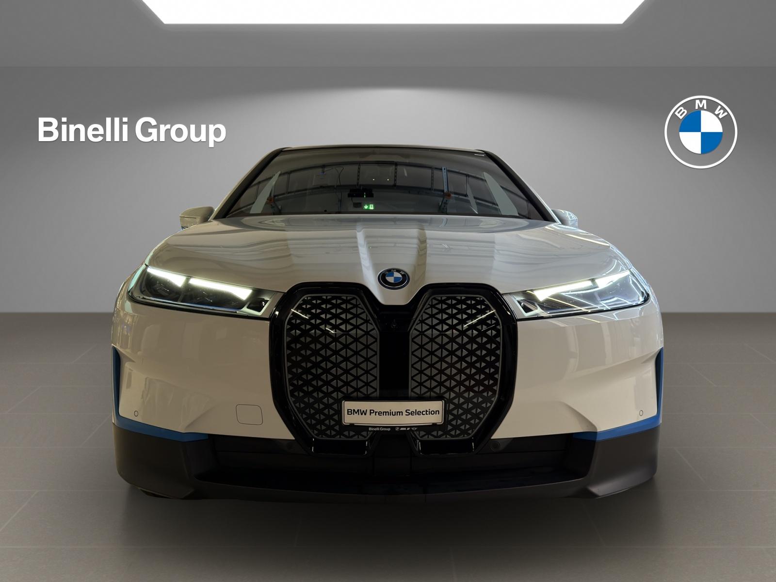 BMW iX xDrive50-image-7
