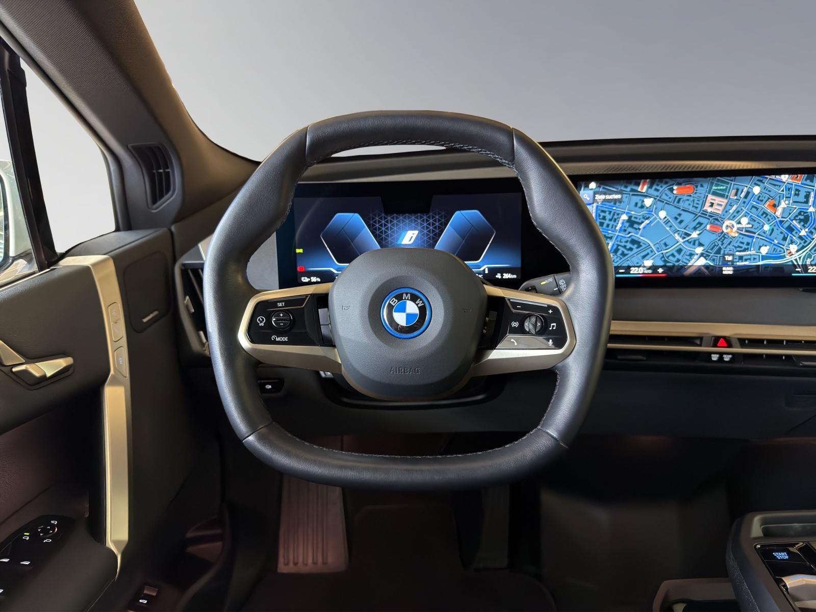 BMW iX xDrive50-image-9