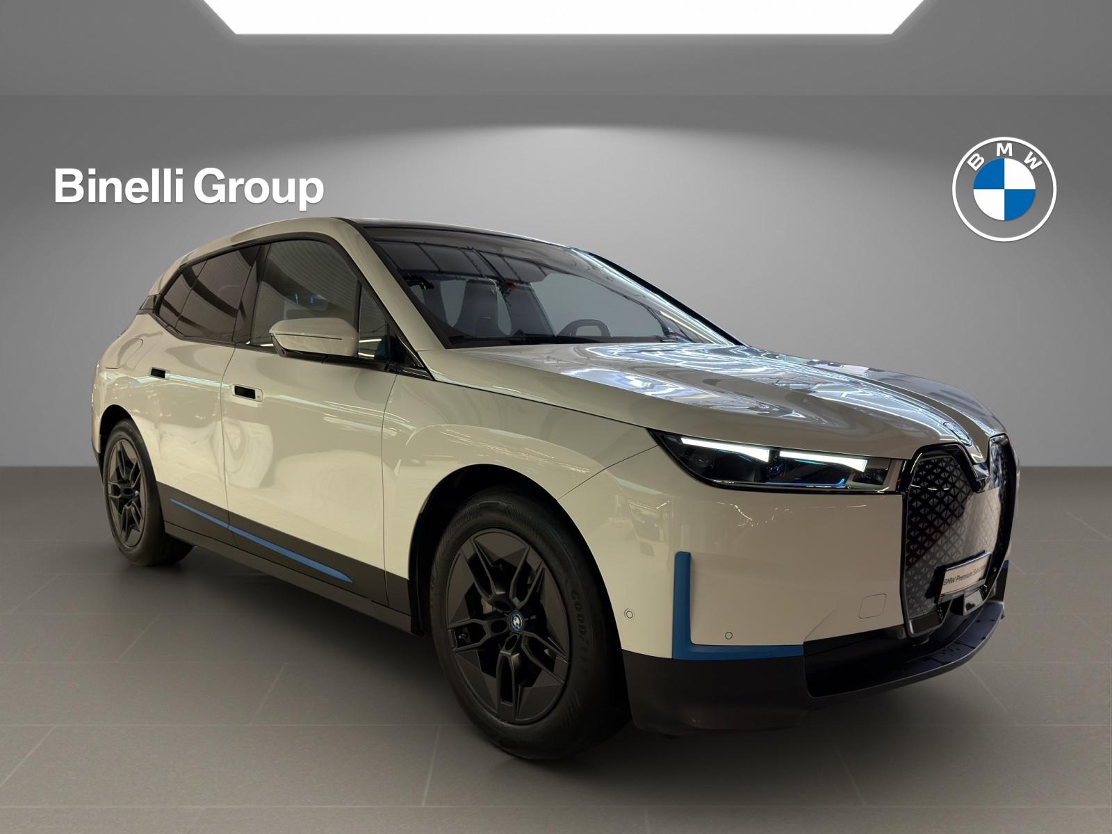 BMW iX xDrive50-image-6