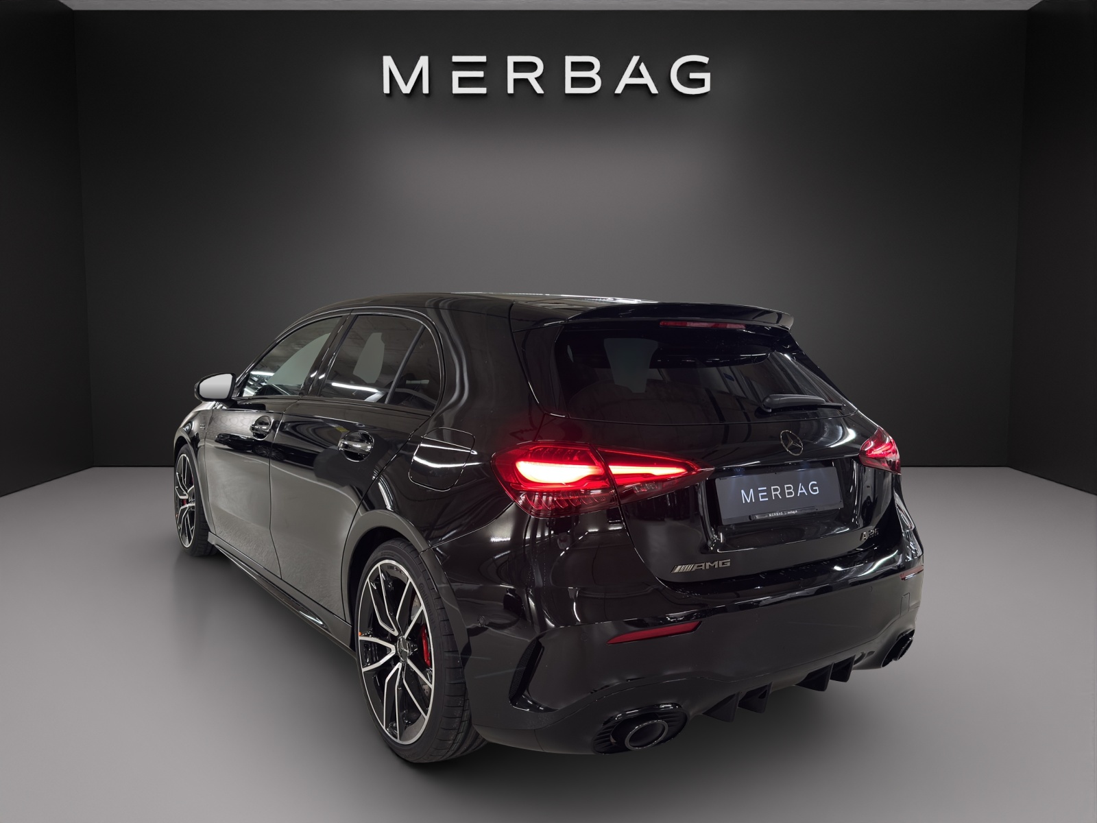 MERCEDES-BENZ A AMG 35 4Matic 8G-DCT-image-4