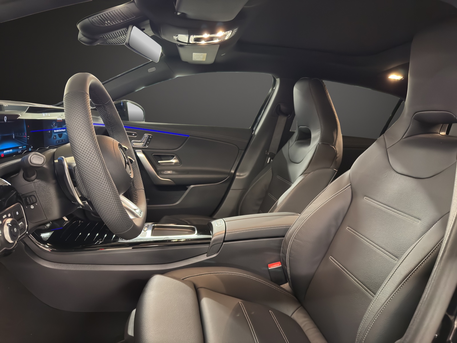 MERCEDES-BENZ A AMG 35 4Matic 8G-DCT-image-9