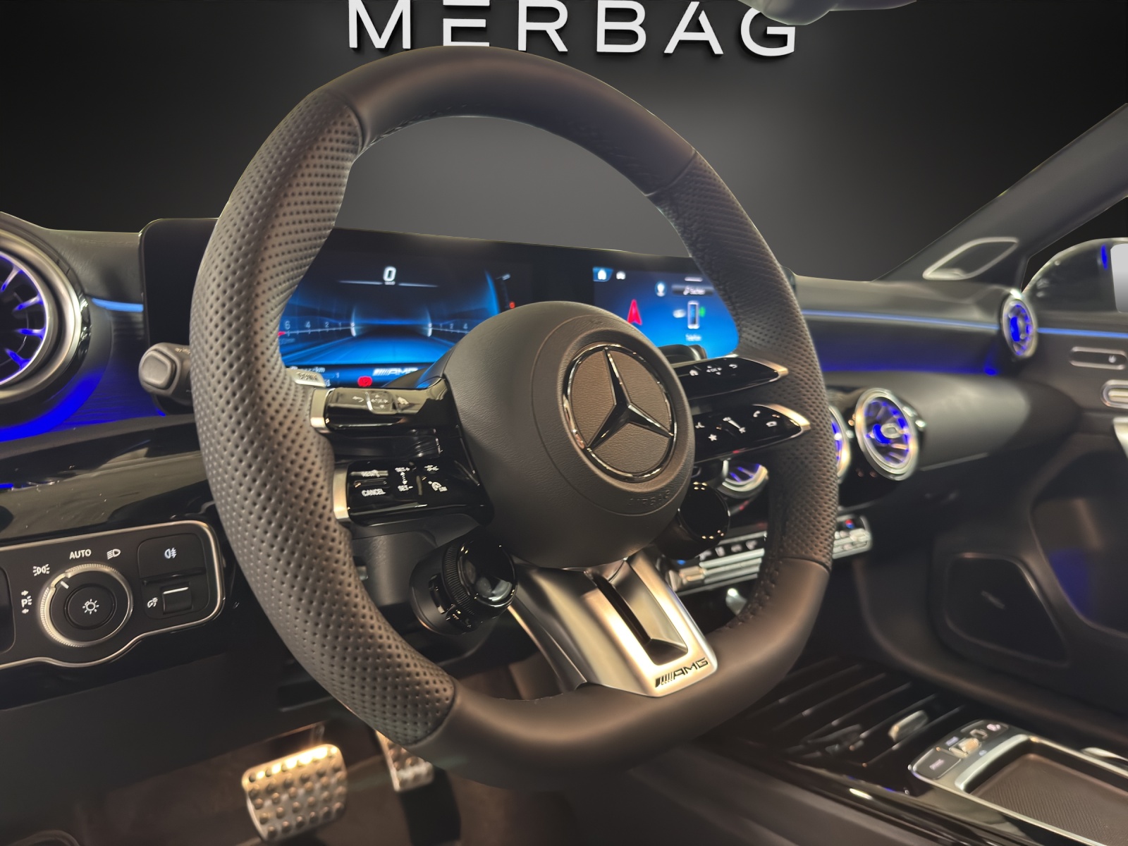 MERCEDES-BENZ A AMG 35 4Matic 8G-DCT-image-10
