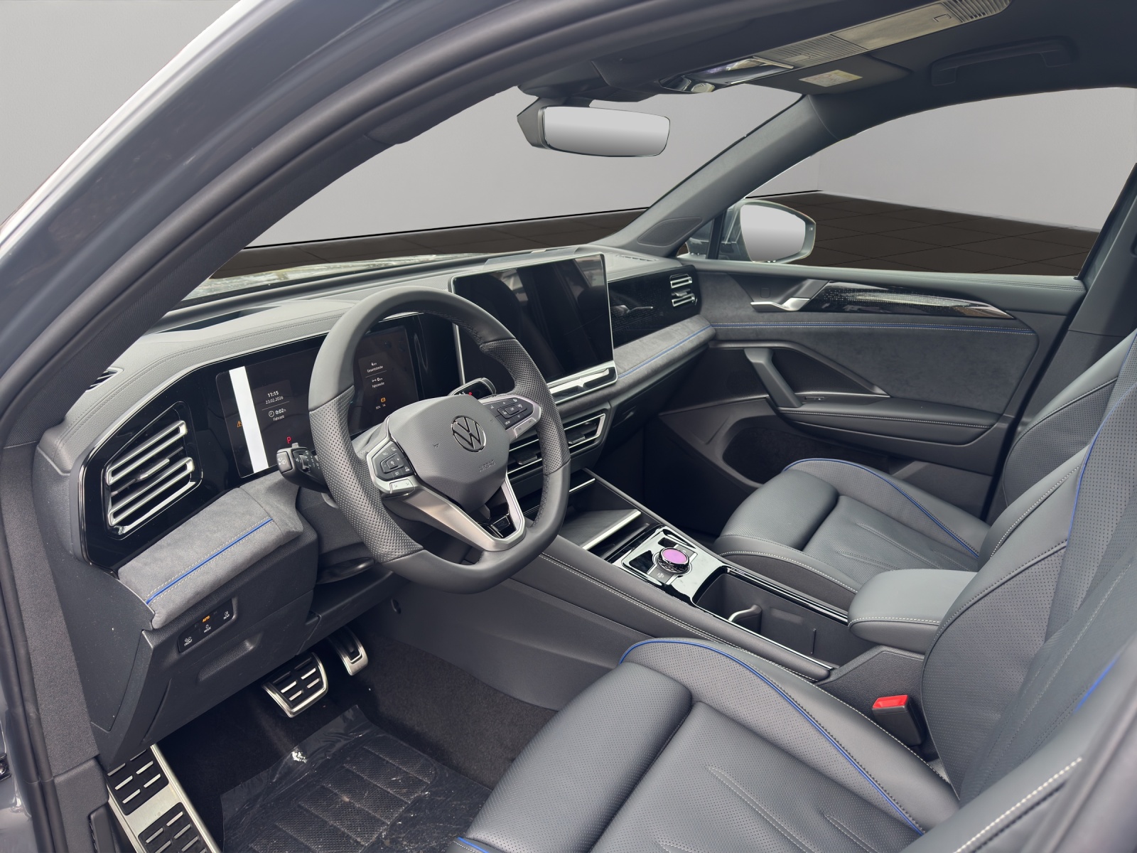 VW Tiguan 2.0 TSI DSG R-Line 4Motion-image-3