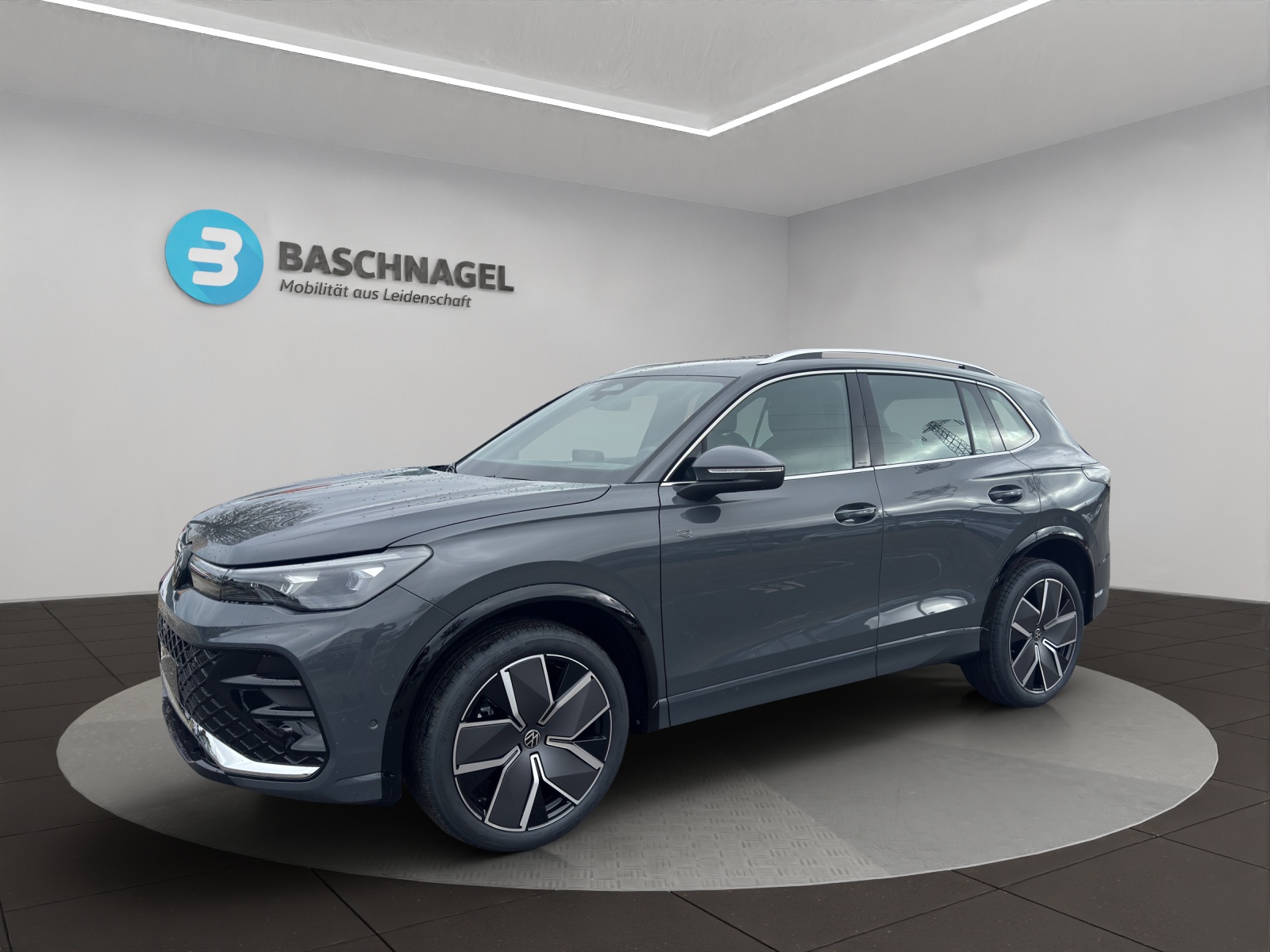 VW Tiguan 2.0 TSI DSG R-Line 4Motion-image-0