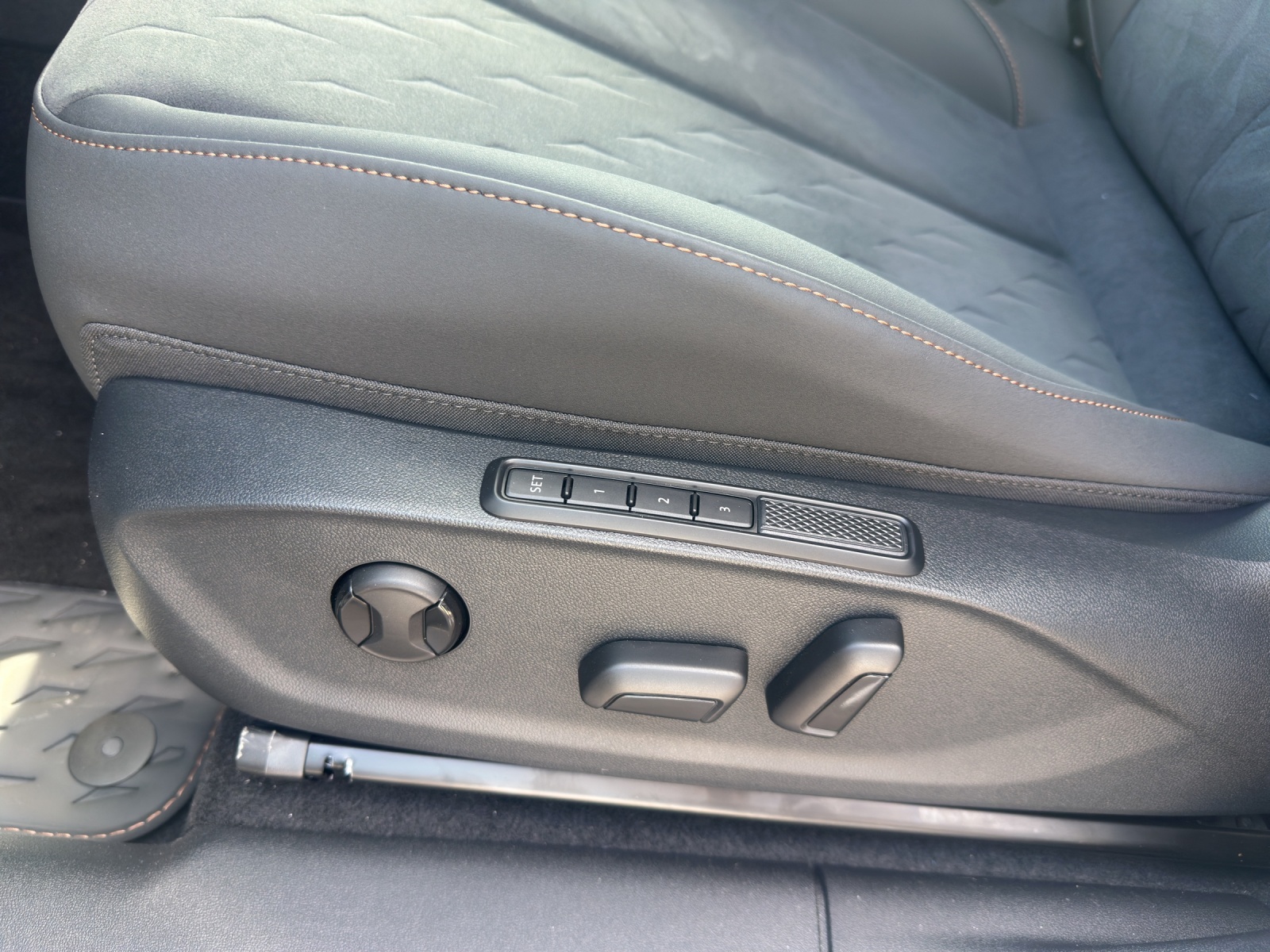 CUPRA Terramar 1.5 eHybrid Prime Edition VZ DSG-image-15