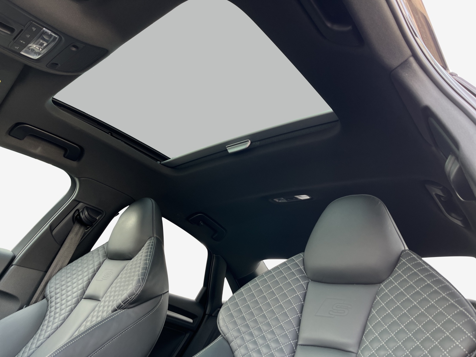 AUDI S3 Limousine 2.0 TFSI quattro S-tronic-image-13