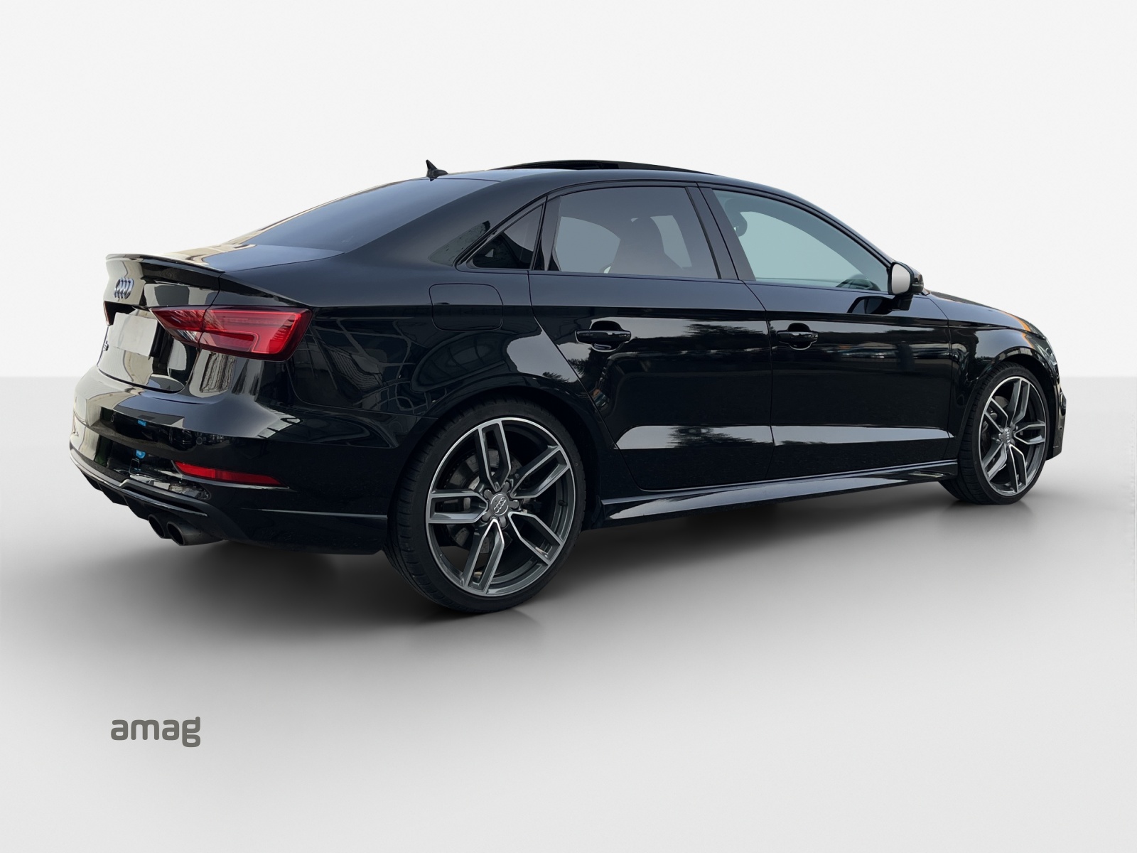 AUDI S3 Limousine 2.0 TFSI quattro S-tronic-image-4