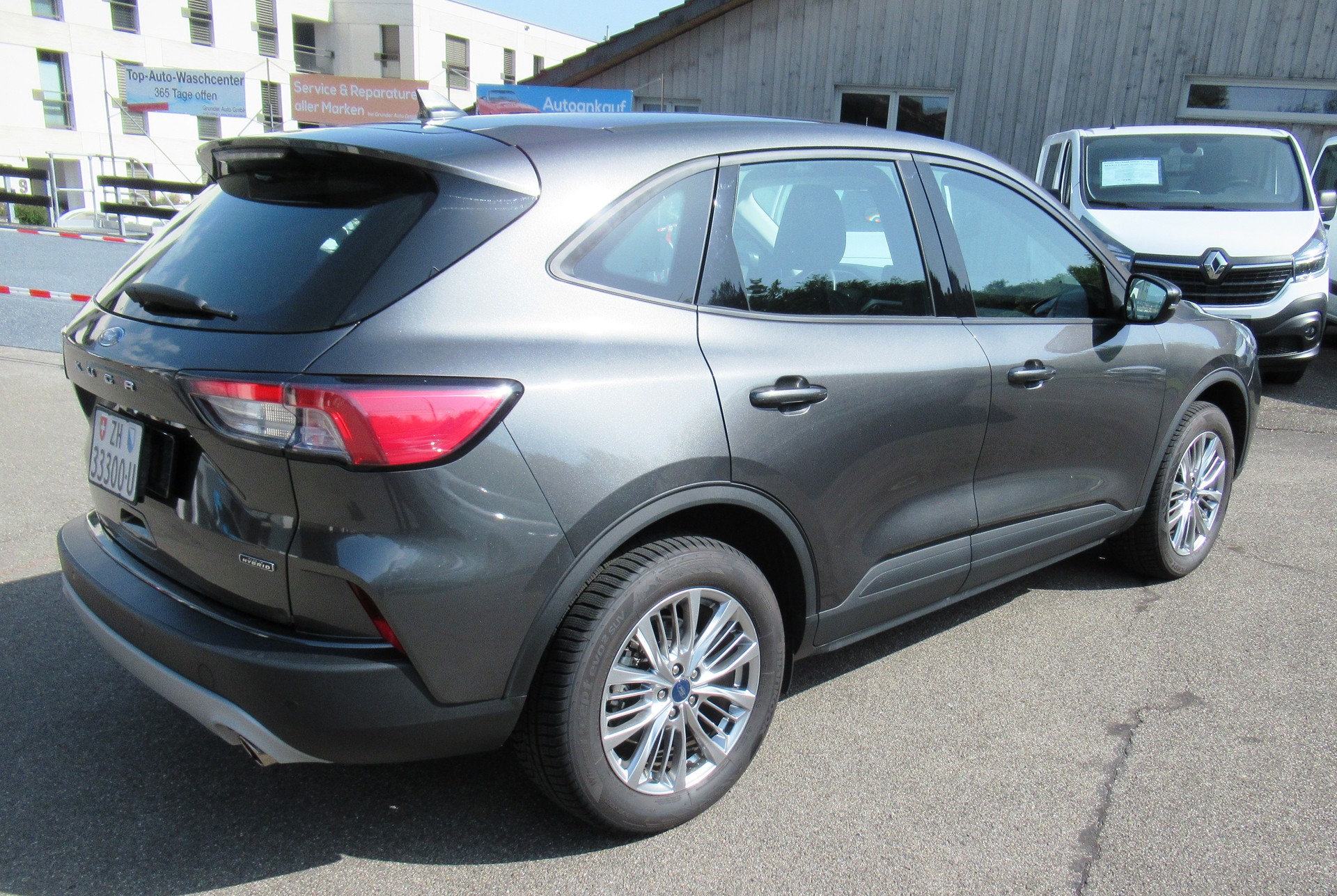 FORD Kuga 2.5 PHEV Cool & Connect 2WD-showroom-element-1